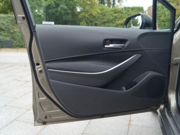 Suzuki Swace Hybrid 1,8 Elegance 2WD E-CVT 122 KM &ndash; Niczym Corolla&nbsp;